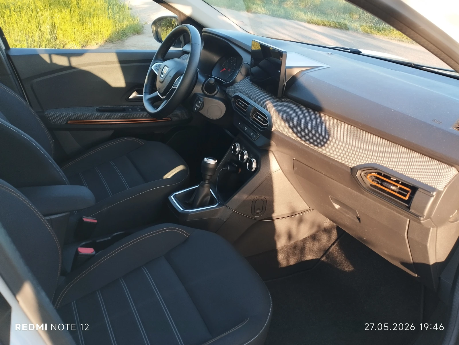 Dacia Sandero LPG, снимка 11 - Автомобили и джипове - 54808414