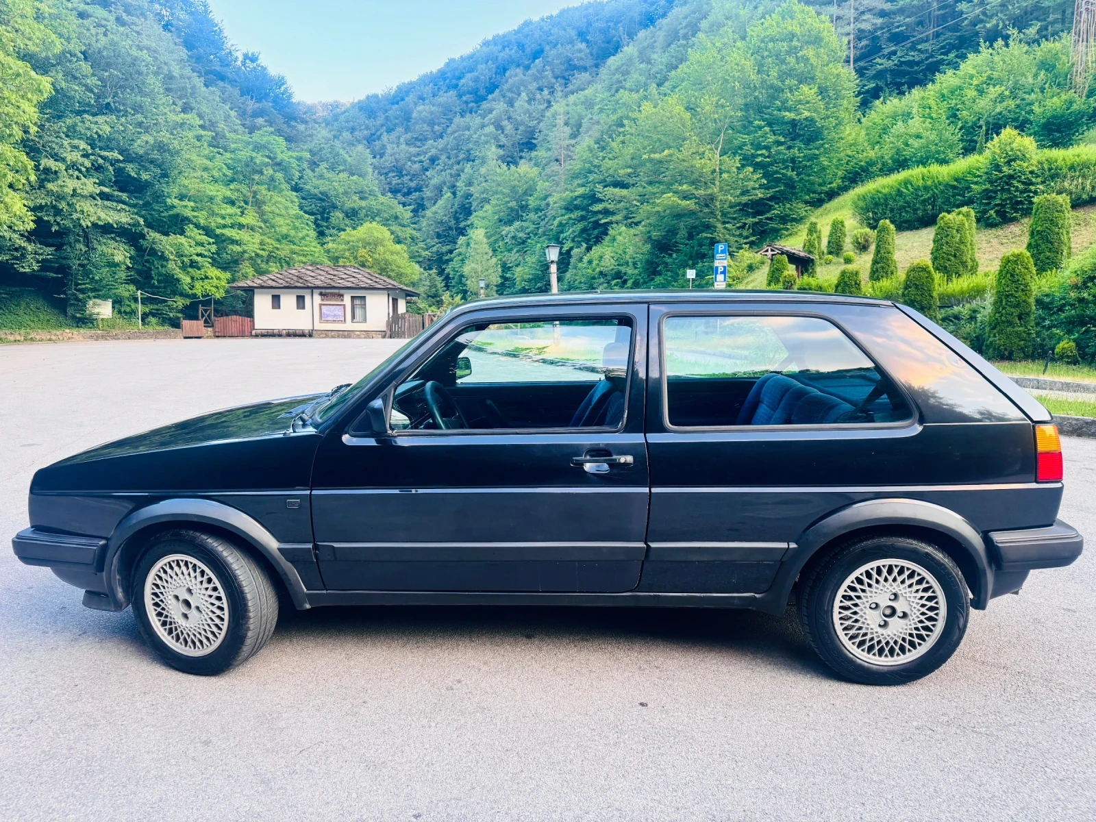 VW Golf 1.8i* 90* , снимка 3 - Автомобили и джипове - 55052244