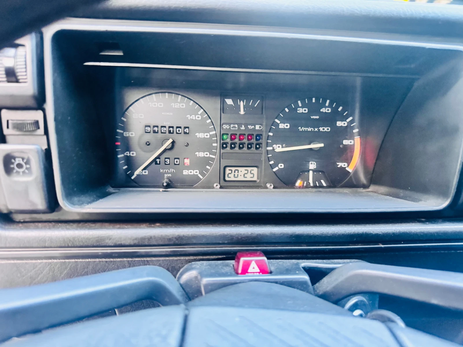 VW Golf 1.8i* 90* , снимка 11 - Автомобили и джипове - 55052244
