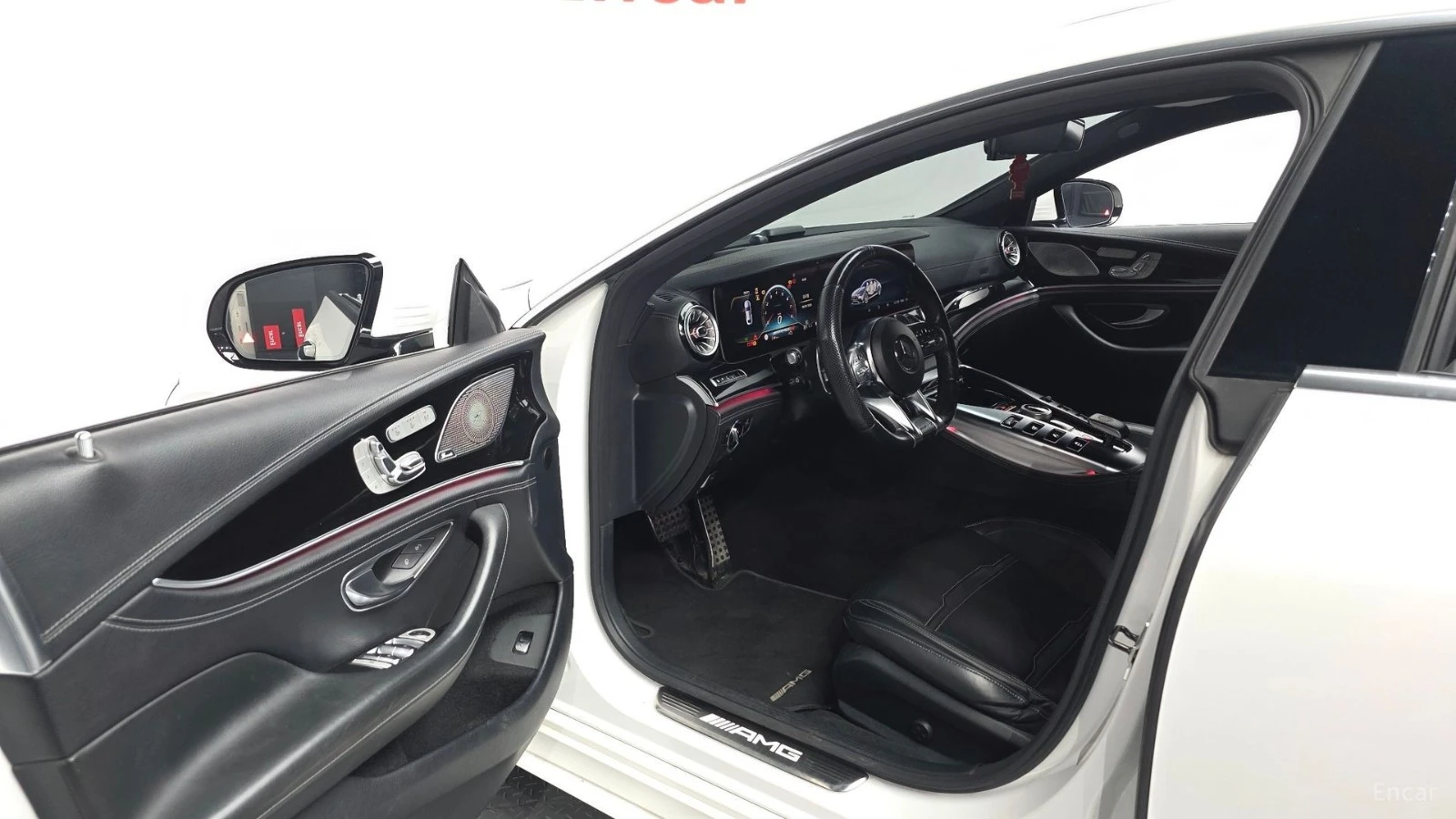 Mercedes-Benz AMG GT 43* ПАМЕТ* ОБДУХВАНЕ* 360 КАМЕРА* BURMESTER, снимка 10 - Автомобили и джипове - 55586554