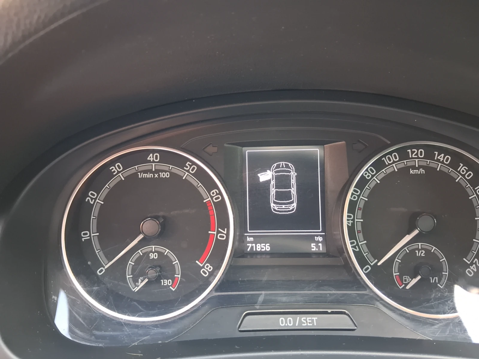 Skoda Rapid Стайл 1, 0 TSI / 70 kW / 95 к.с., 5М, снимка 10 - Автомобили и джипове - 55588636