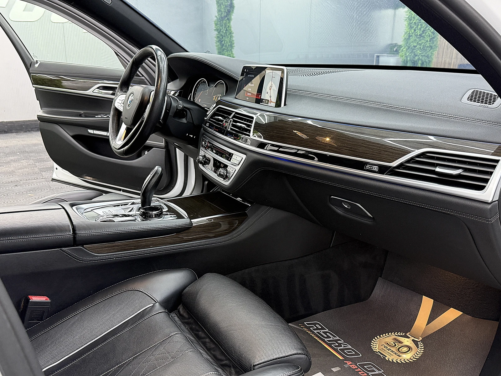 BMW 740 Xdrive/Lazer/M-paket/ГЕРМАНИЯ СОБСТВЕН ЛИЗИНГ, снимка 10 - Автомобили и джипове - 55815425