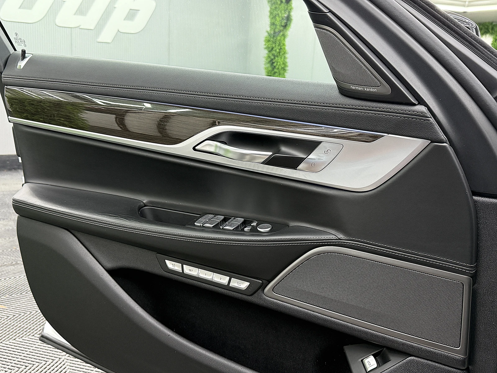 BMW 740 Xdrive/Lazer/M-paket/ГЕРМАНИЯ СОБСТВЕН ЛИЗИНГ, снимка 9 - Автомобили и джипове - 55815425