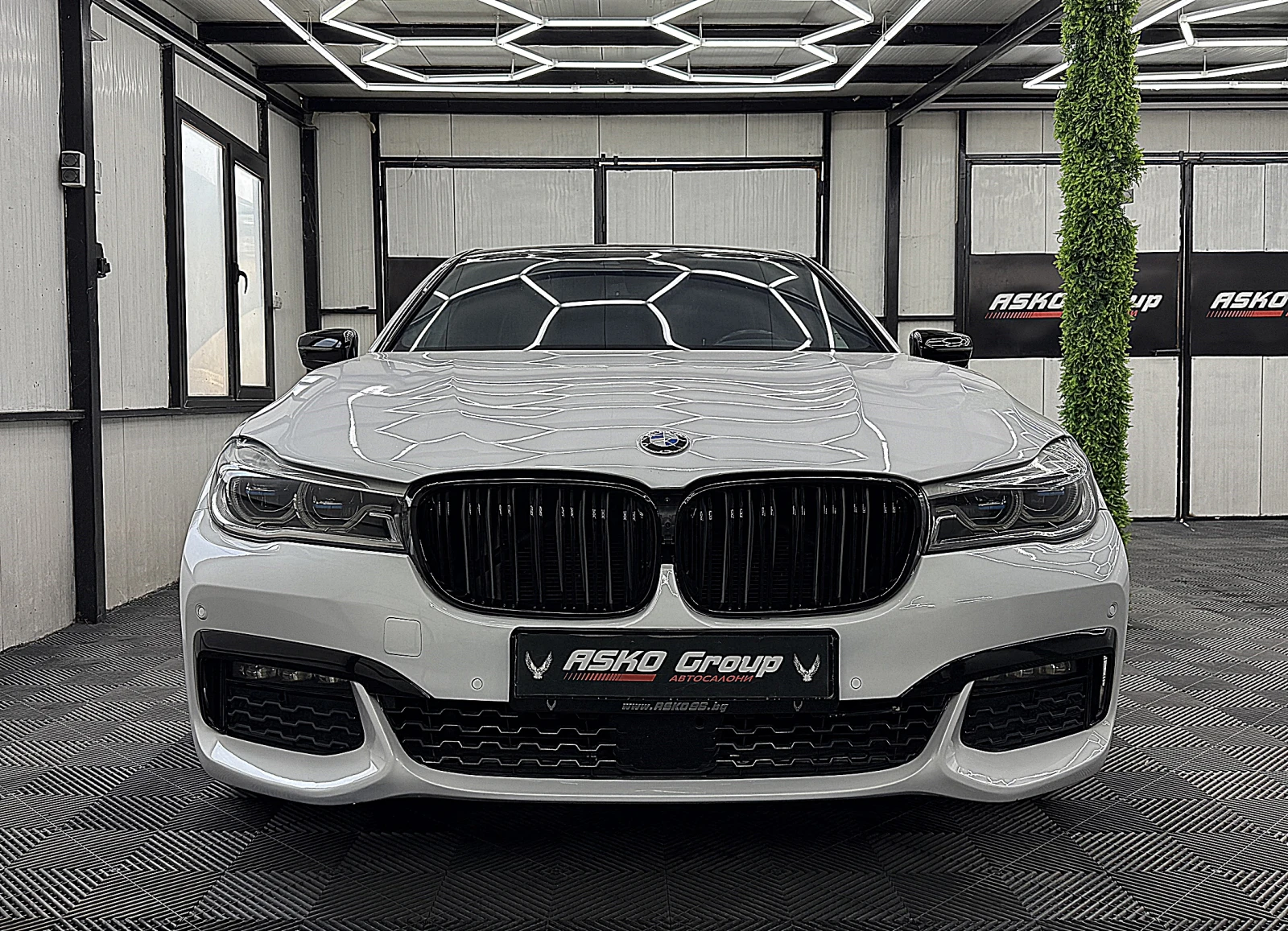 BMW 740 Xdrive/Lazer/M-paket/ГЕРМАНИЯ СОБСТВЕН ЛИЗИНГ, снимка 2 - Автомобили и джипове - 55815425