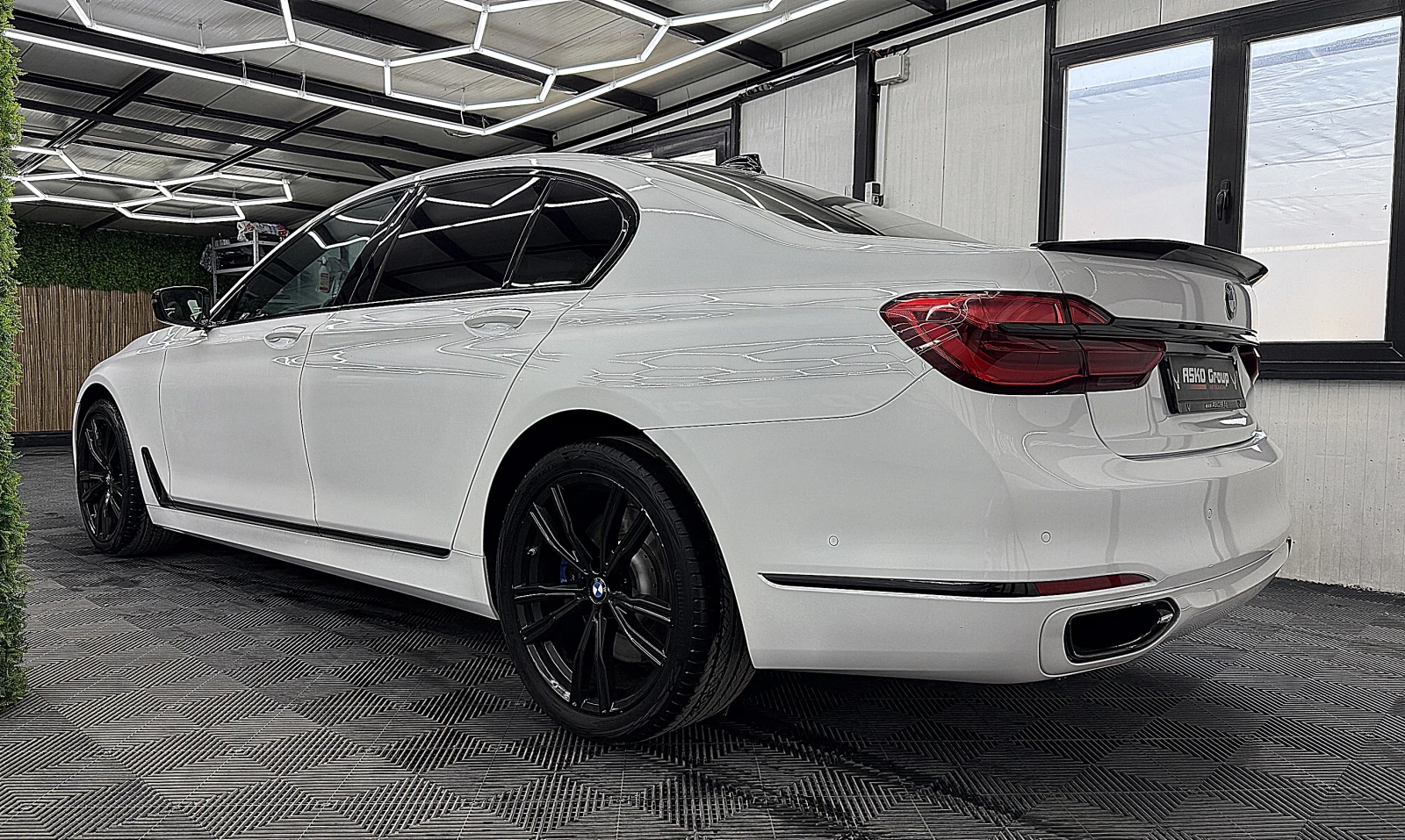 BMW 740 Xdrive/Lazer/M-paket/ГЕРМАНИЯ СОБСТВЕН ЛИЗИНГ, снимка 4 - Автомобили и джипове - 55815425