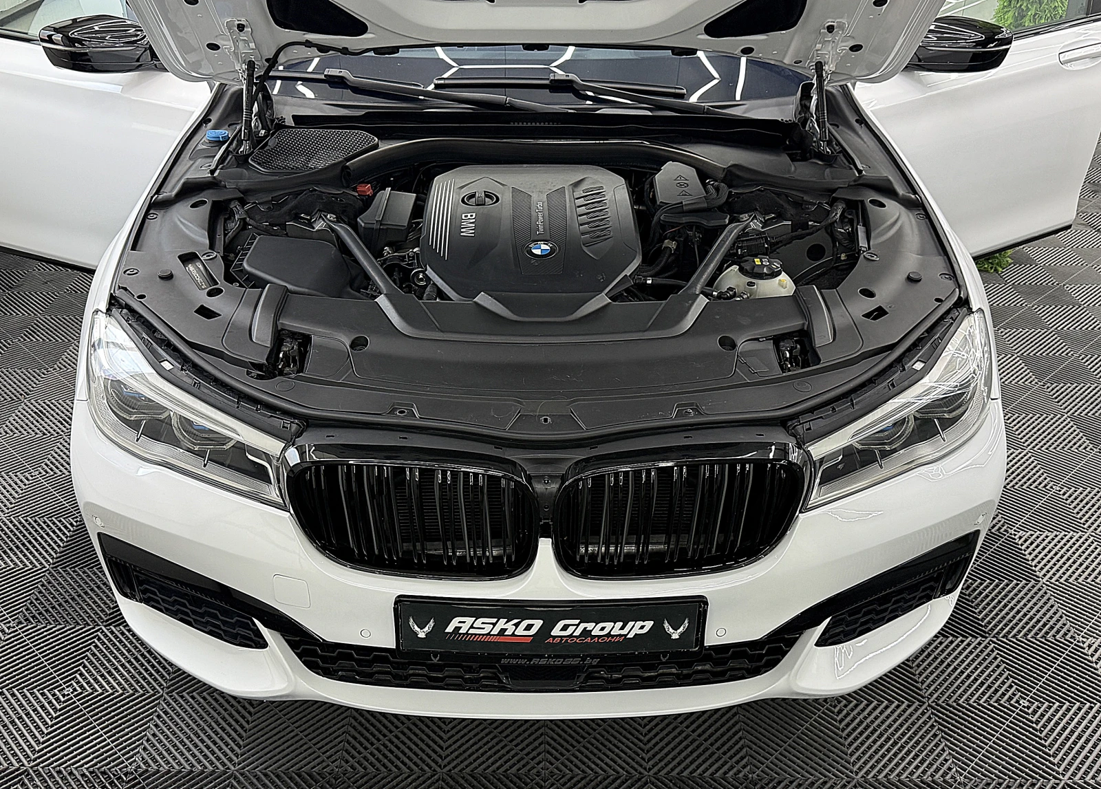 BMW 740 Xdrive/Lazer/M-paket/ГЕРМАНИЯ СОБСТВЕН ЛИЗИНГ, снимка 17 - Автомобили и джипове - 55815425