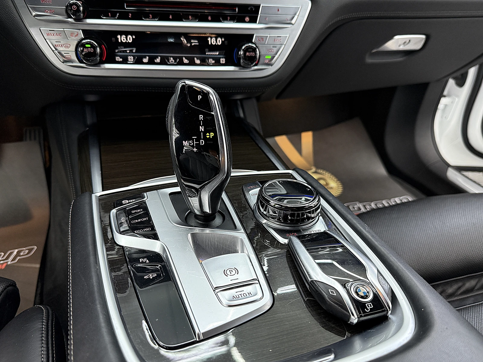 BMW 740 Xdrive/Lazer/M-paket/ГЕРМАНИЯ СОБСТВЕН ЛИЗИНГ, снимка 14 - Автомобили и джипове - 55815425