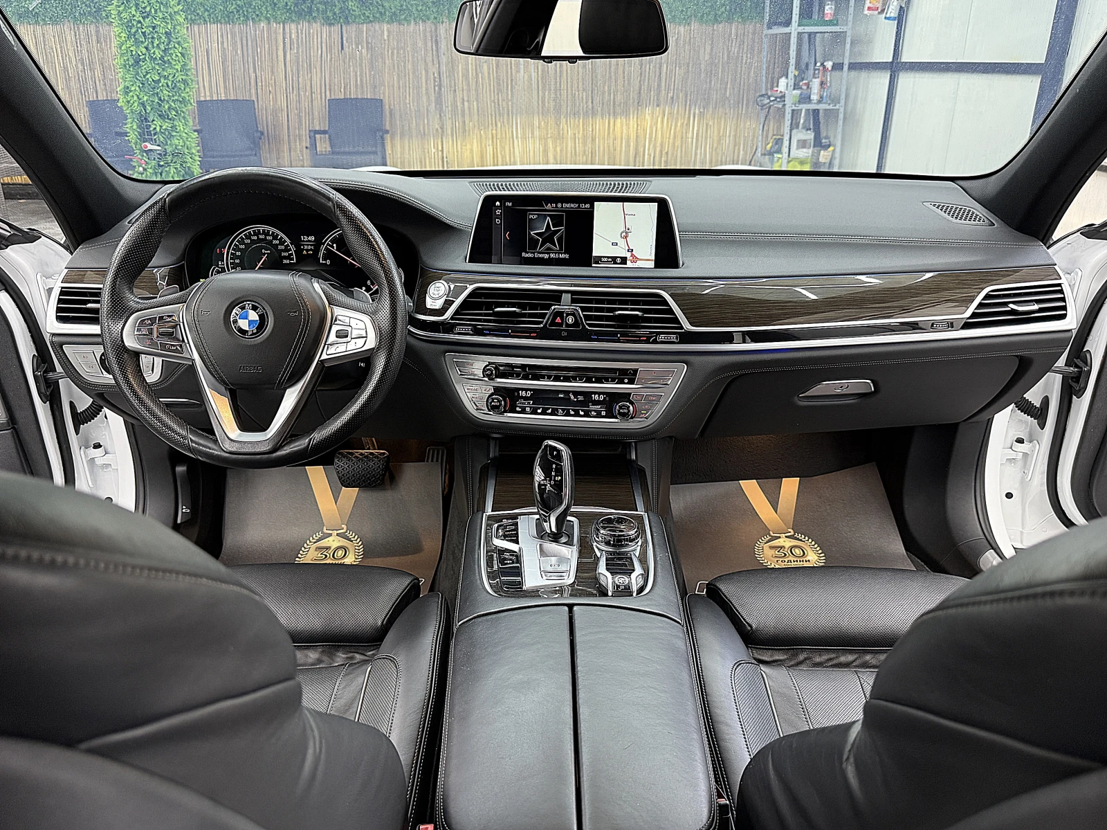 BMW 740 Xdrive/Lazer/M-paket/ГЕРМАНИЯ СОБСТВЕН ЛИЗИНГ, снимка 13 - Автомобили и джипове - 55815425