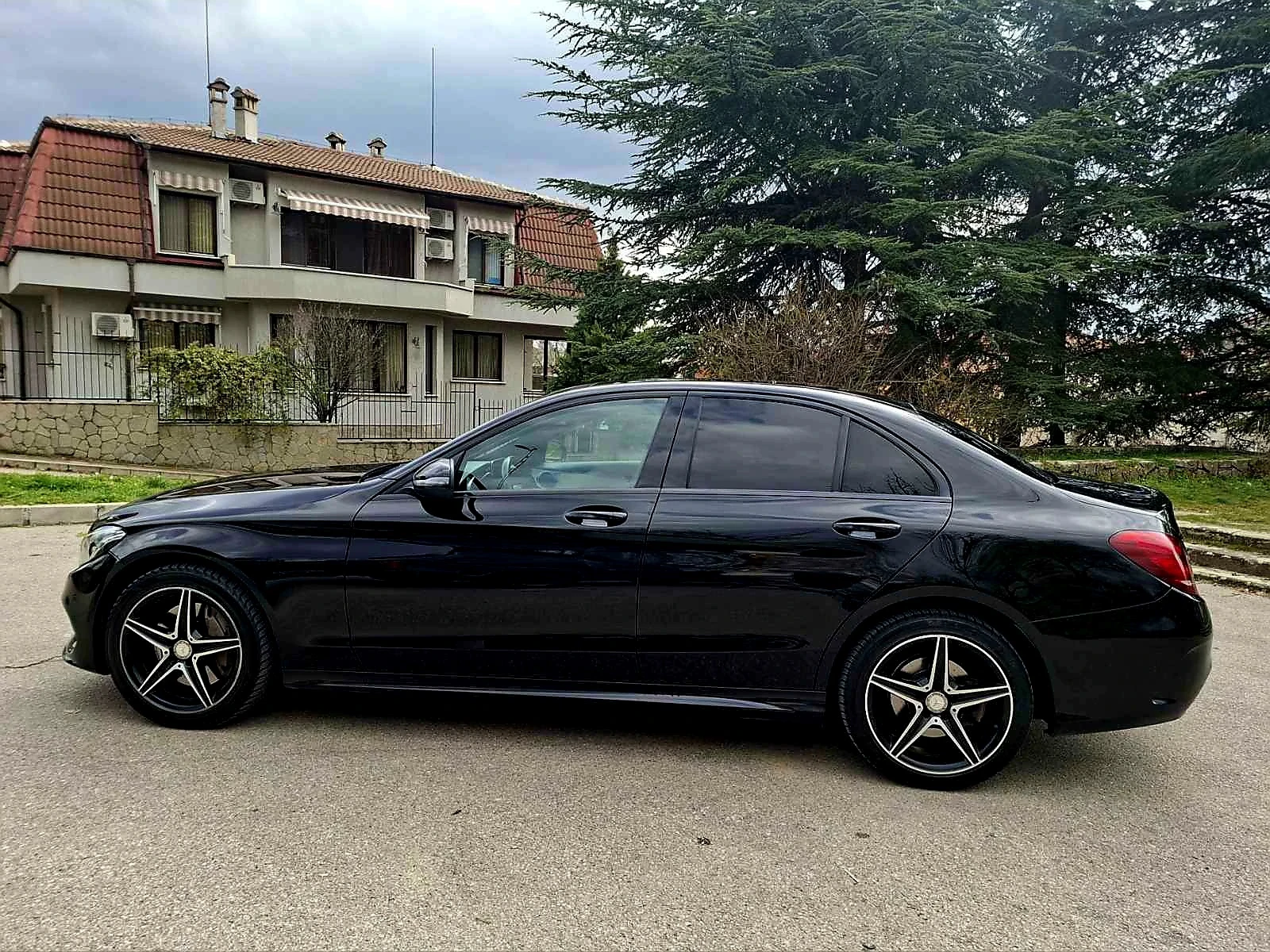 Mercedes-Benz C 250 AMG 4MATIC PANORAMA, снимка 4 - Автомобили и джипове - 55897153