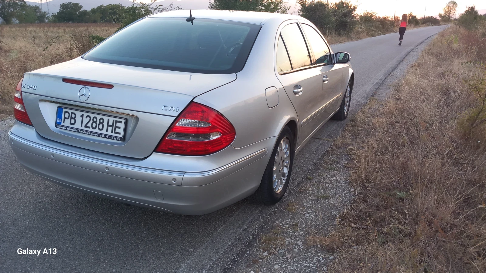 Mercedes-Benz E 320, снимка 4 - Автомобили и джипове - 55965706