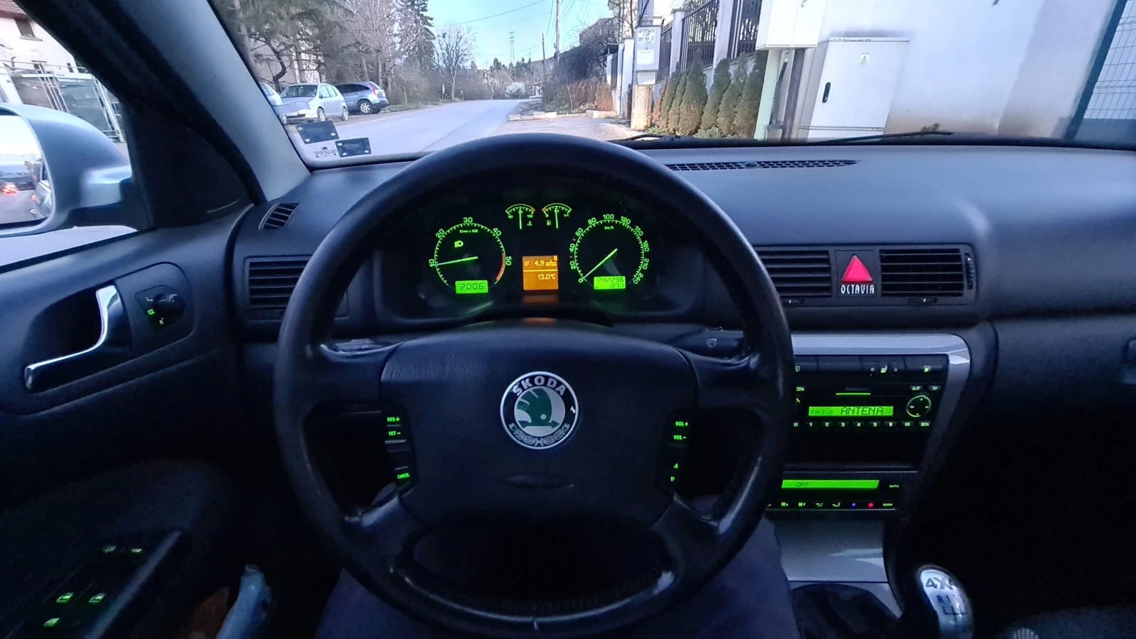 Skoda Octavia 4x4 Powerplay, снимка 12 - Автомобили и джипове - 56104922