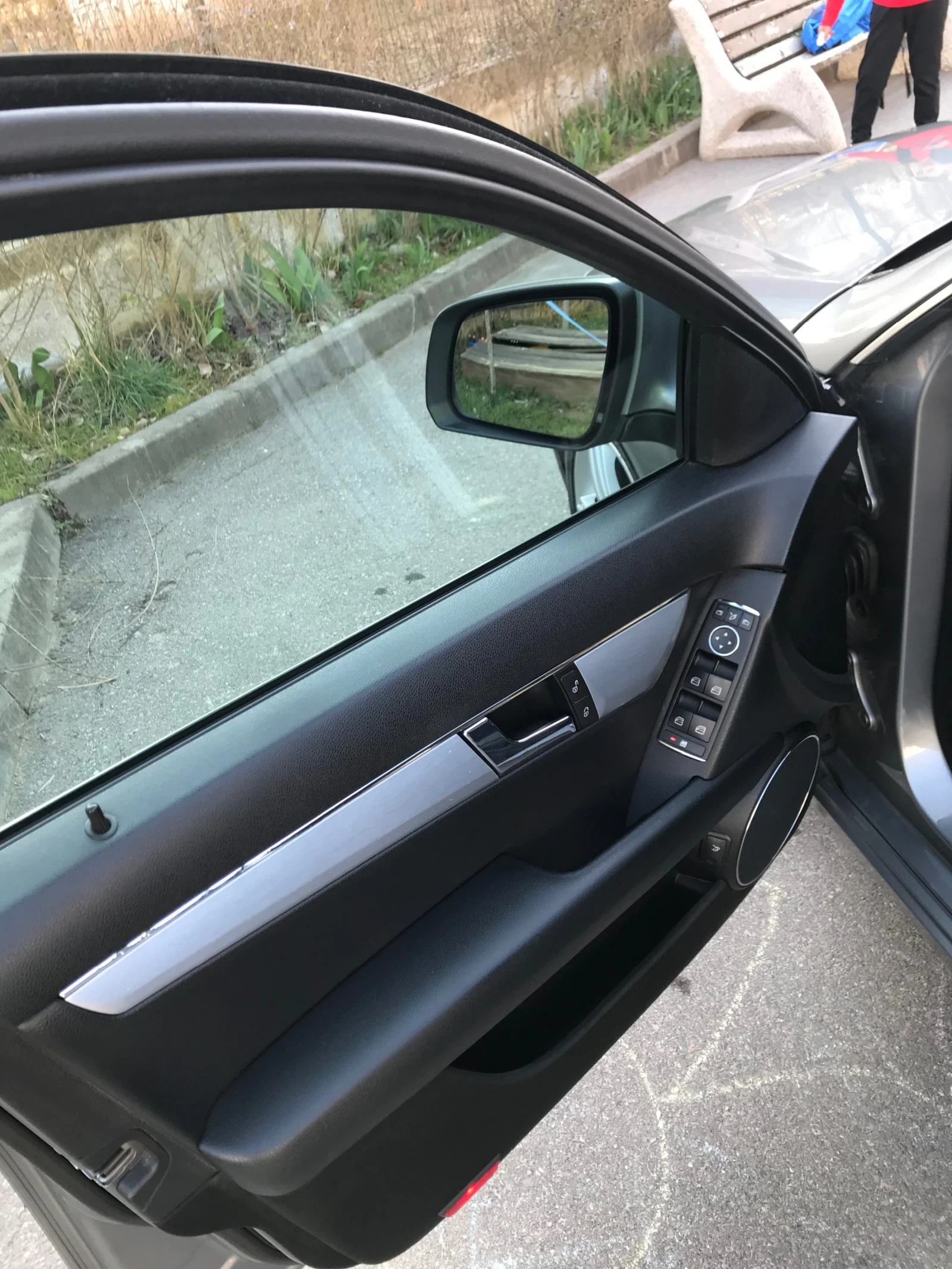 Mercedes-Benz C 320 С320 CDI 4Matic, снимка 4 - Автомобили и джипове - 56353584