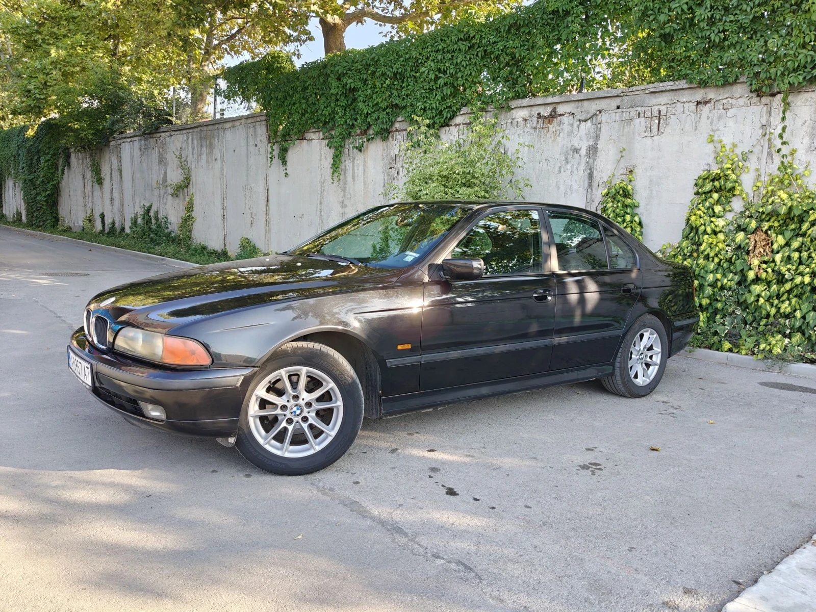 BMW 520, снимка 4 - Автомобили и джипове - 56436999