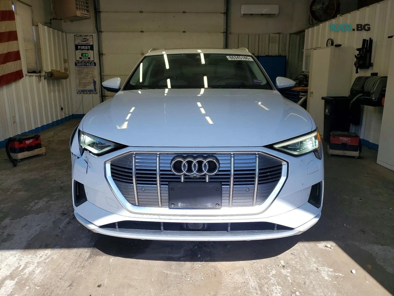 Audi E-Tron PANORAMA* DISTRONIC* 360-CAM* OBDUH* , снимка 2 - Автомобили и джипове - 56648747