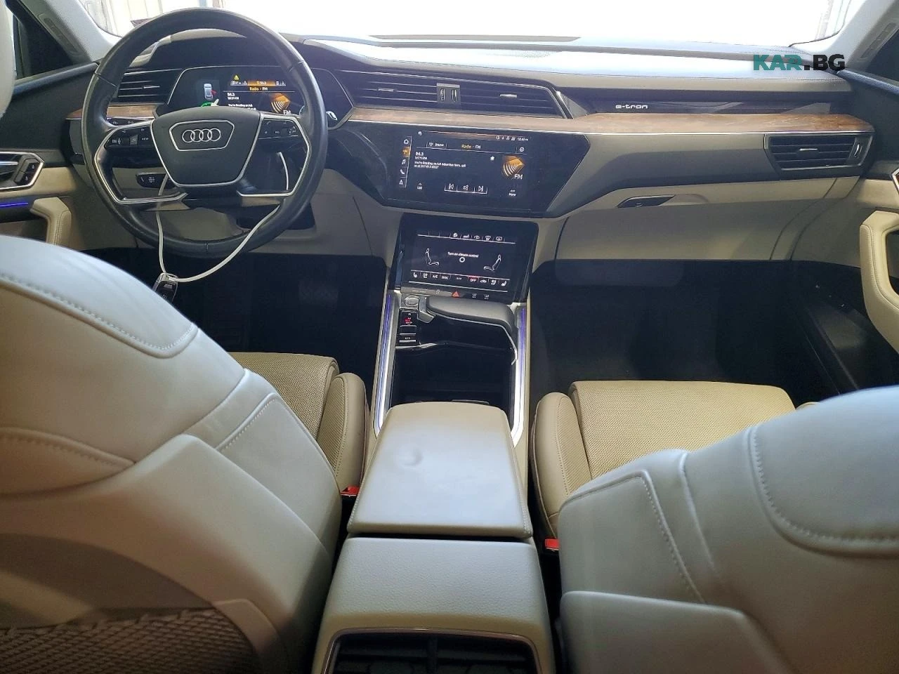Audi E-Tron PANORAMA* DISTRONIC* 360-CAM* OBDUH* , снимка 9 - Автомобили и джипове - 56648747