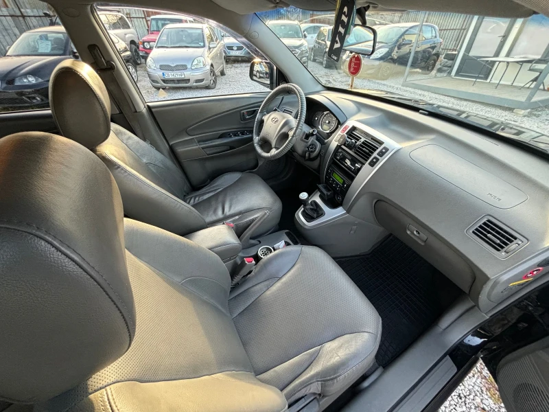 Hyundai Tucson, снимка 12 - Автомобили и джипове - 49026635