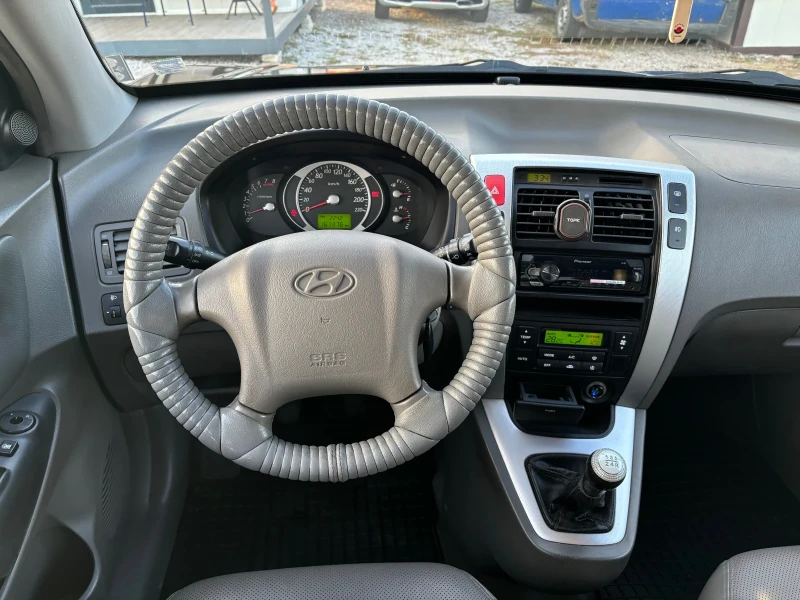 Hyundai Tucson, снимка 10 - Автомобили и джипове - 49026635