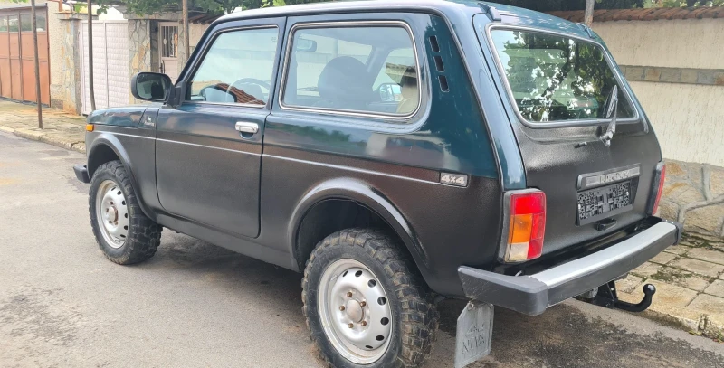 Lada Niva 1.7i, снимка 4 - Автомобили и джипове - 52384306