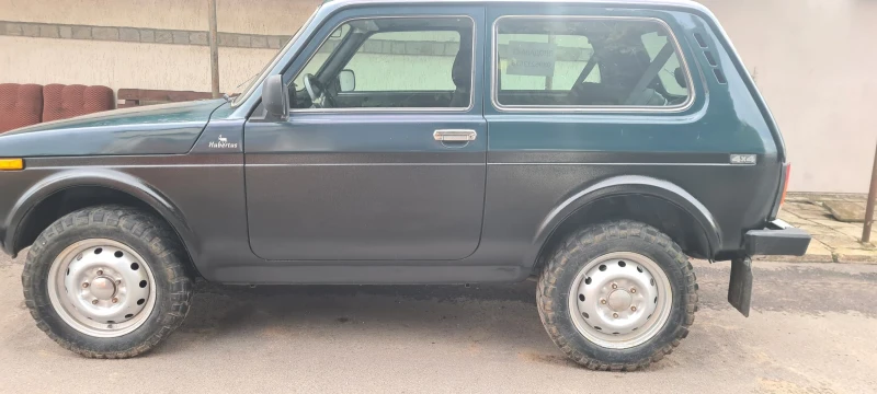 Lada Niva 1.7i, снимка 6 - Автомобили и джипове - 52384306