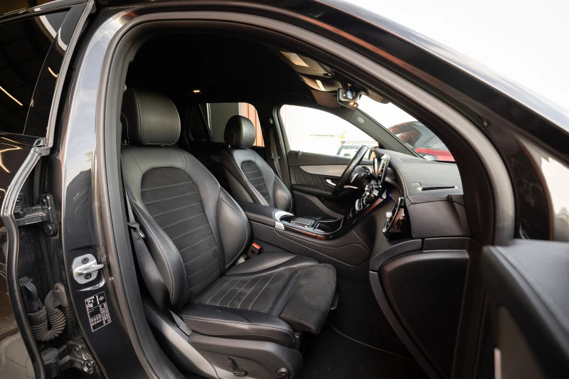 Mercedes-Benz GLC 220 AMG * DISTRONIC * Подгрев * apple car play/android, снимка 10 - Автомобили и джипове - 52162999