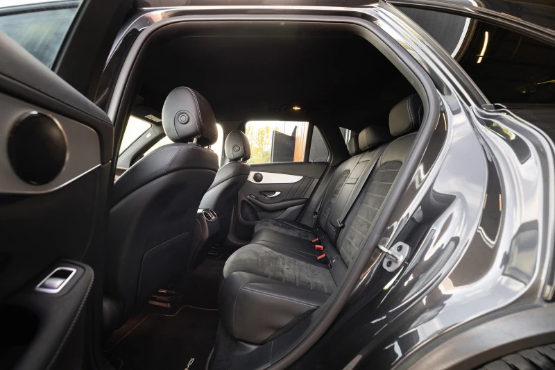 Mercedes-Benz GLC 220 AMG * DISTRONIC * Подгрев * apple car play/android, снимка 12 - Автомобили и джипове - 52162999