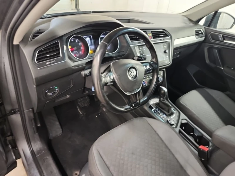 VW Tiguan * TRENDLINE * CARFAX * БЕЗ ПЪРВОНАЧАЛНА ВНОСКА, снимка 9 - Автомобили и джипове - 52991509