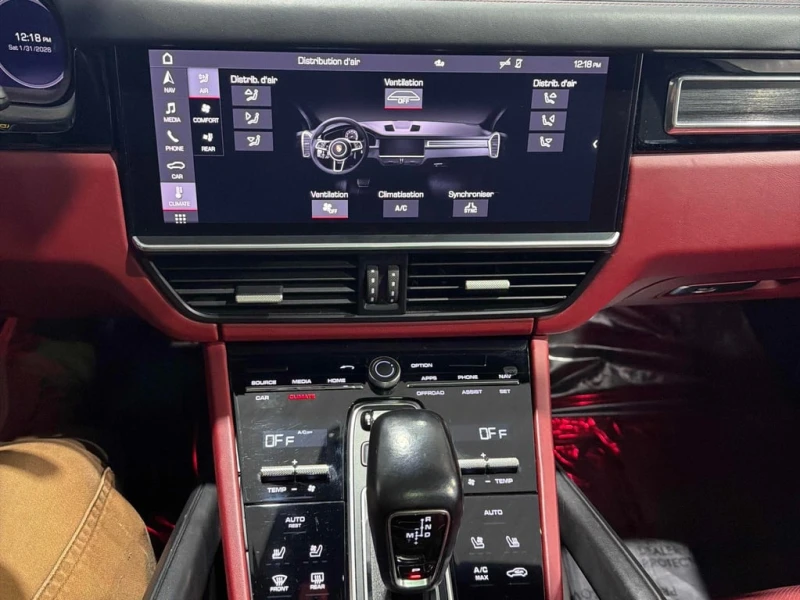 Porsche Cayenne * GTS * CARFAX * БЕЗ ПЪРВОНАЧАЛНА ВНОСКА, снимка 9 - Автомобили и джипове - 53308309