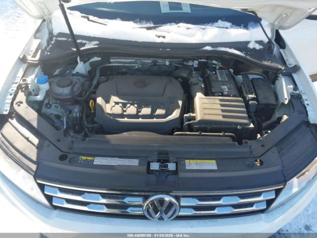 VW Tiguan 2.0T SE R-LINE, снимка 11 - Автомобили и джипове - 53284502