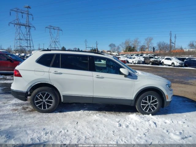 VW Tiguan 2.0T SE R-LINE - изображение 3