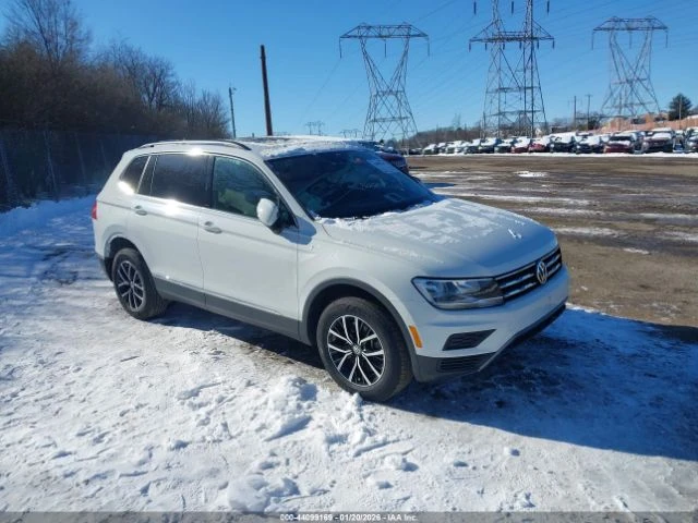 VW Tiguan 2.0T SE R-LINE