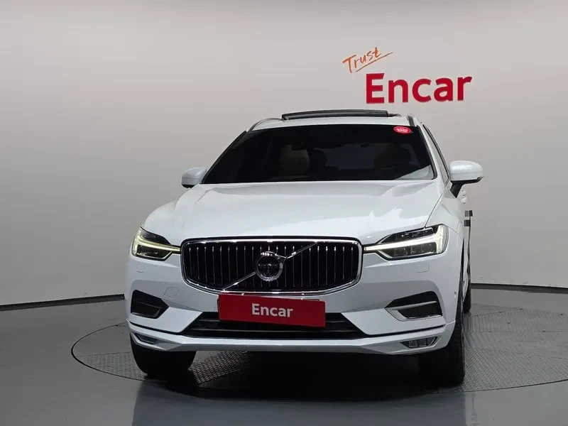 Volvo XC60, снимка 3 - Автомобили и джипове - 56356548