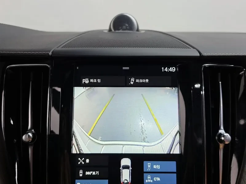 Volvo XC60, снимка 15 - Автомобили и джипове - 56356548