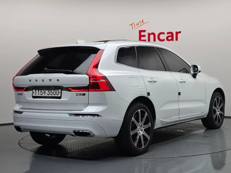 Volvo XC60, снимка 2 - Автомобили и джипове - 56356548