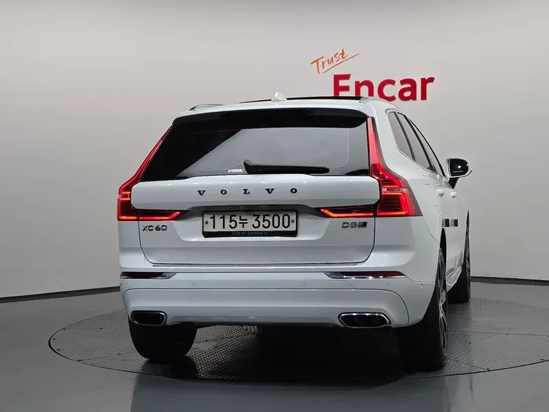 Volvo XC60, снимка 4 - Автомобили и джипове - 56356548