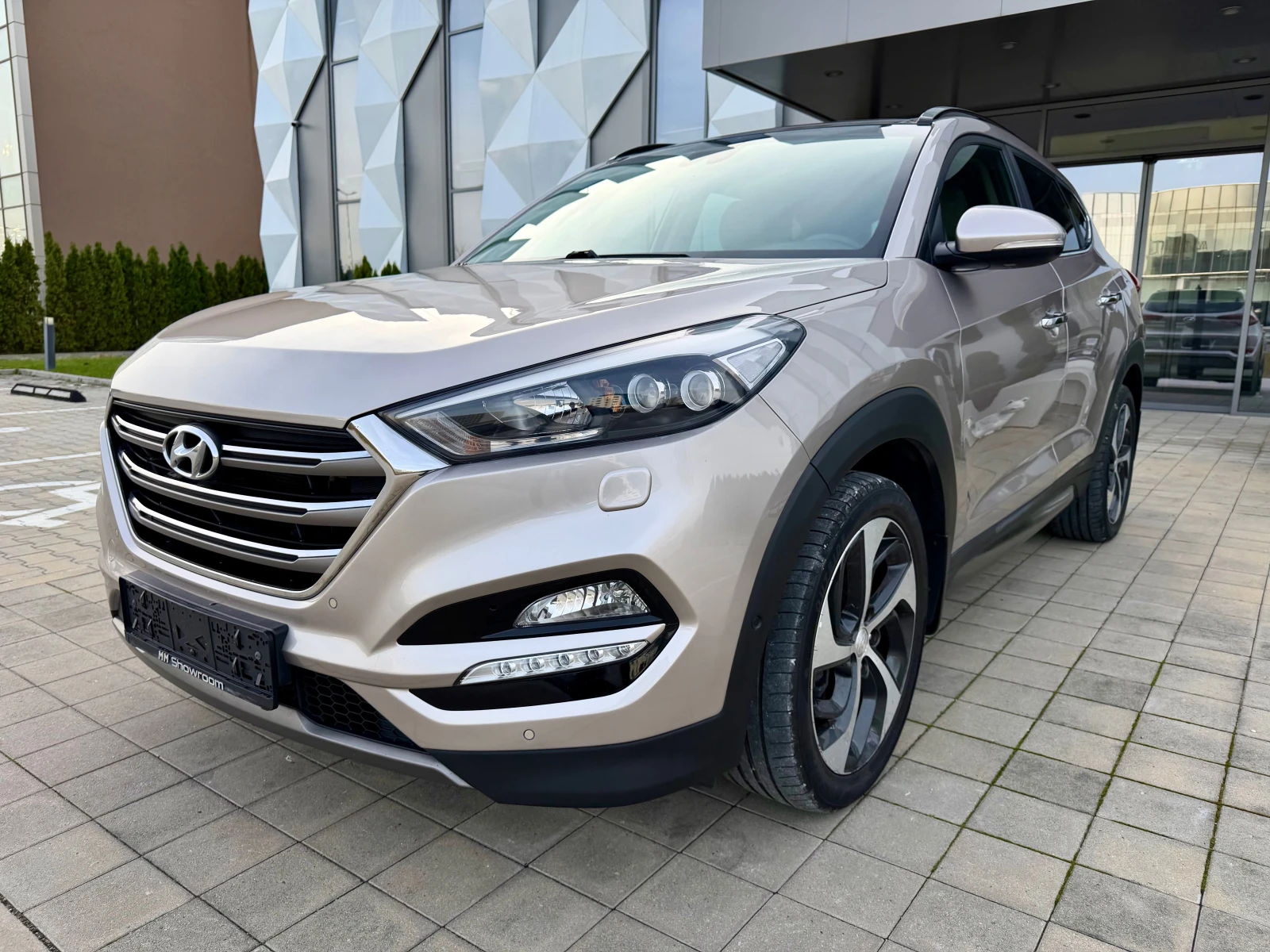 Hyundai Tucson PREMIUM-4X4-ОБДУХВАНЕ-ПАНОРАМА-КАМЕРА-ПАМЕТ-, снимка 1