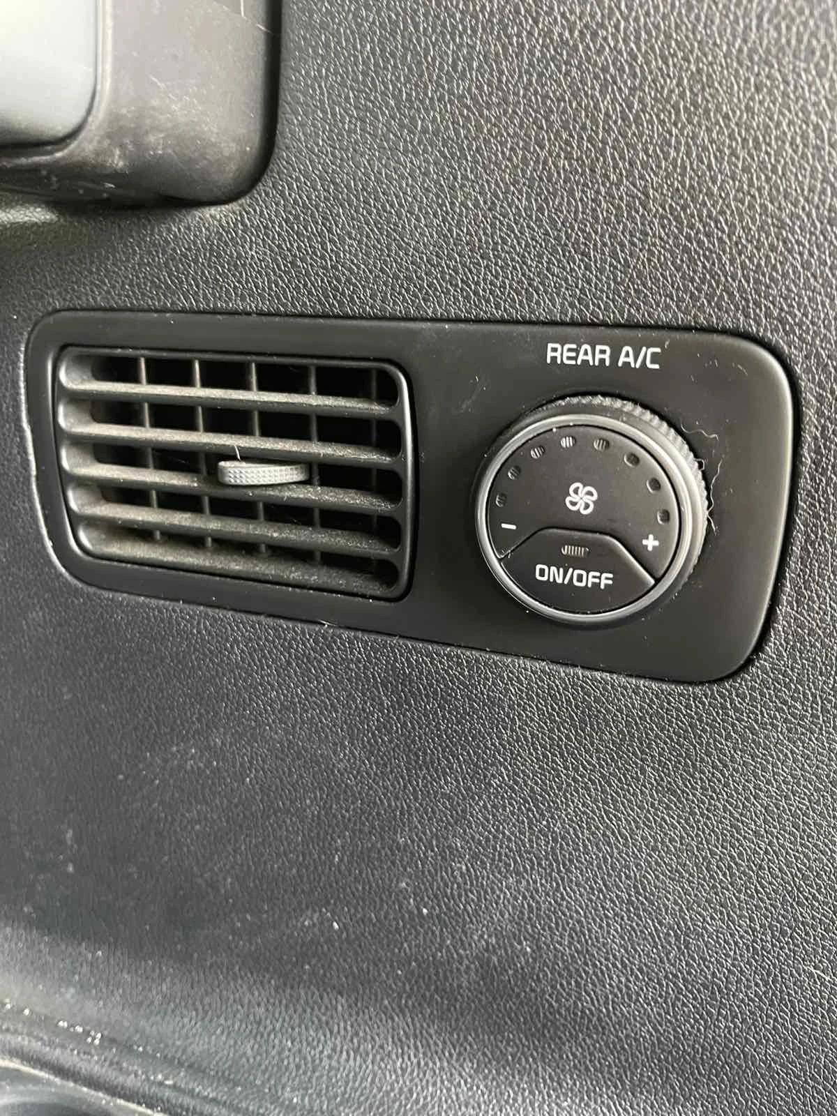 Kia Sorento Facelift 2.2 CRDi Platinum Edition 44000 km, снимка 16 - Автомобили и джипове - 53929290