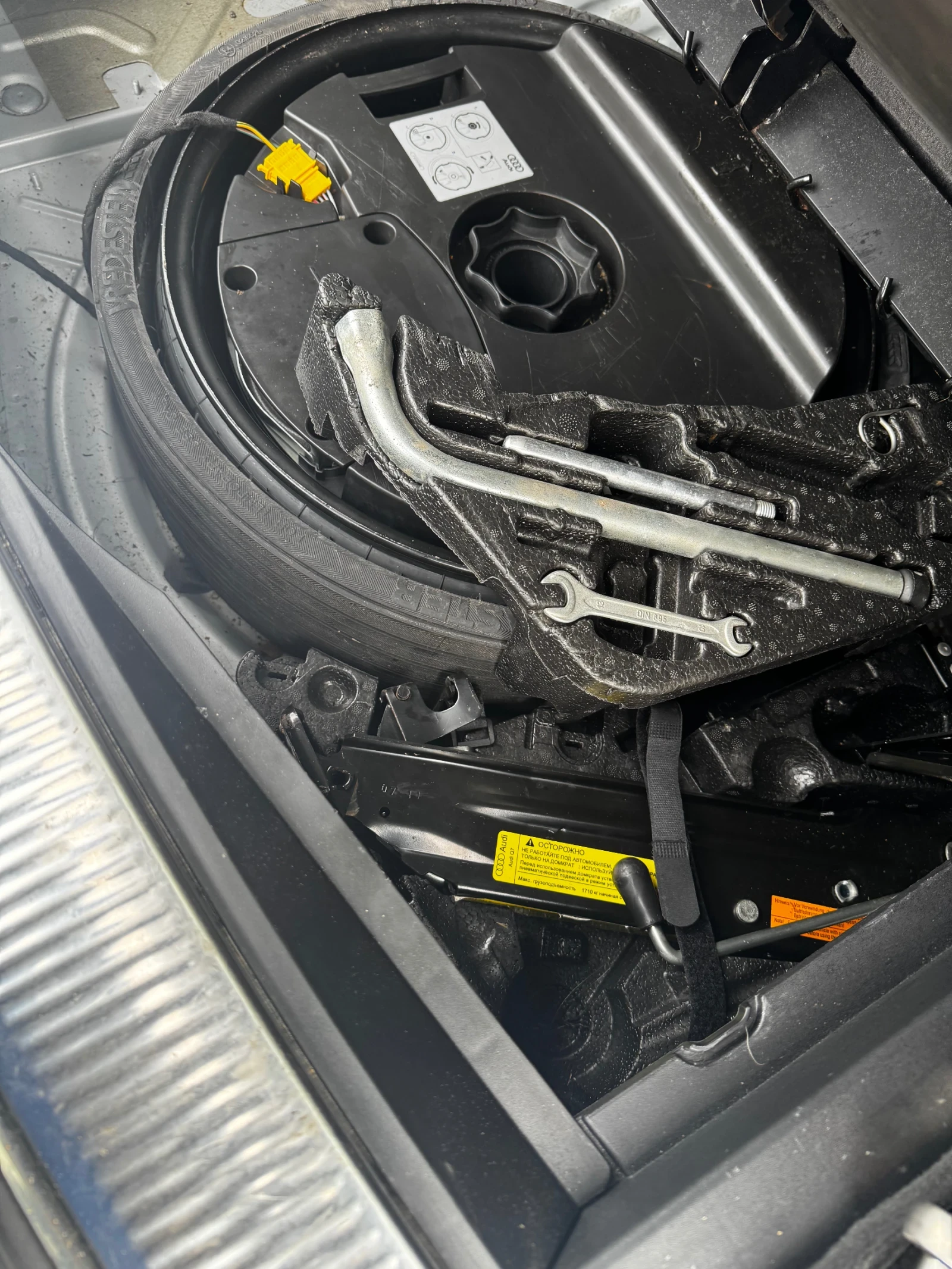 Audi Q7, снимка 16 - Автомобили и джипове - 53953109