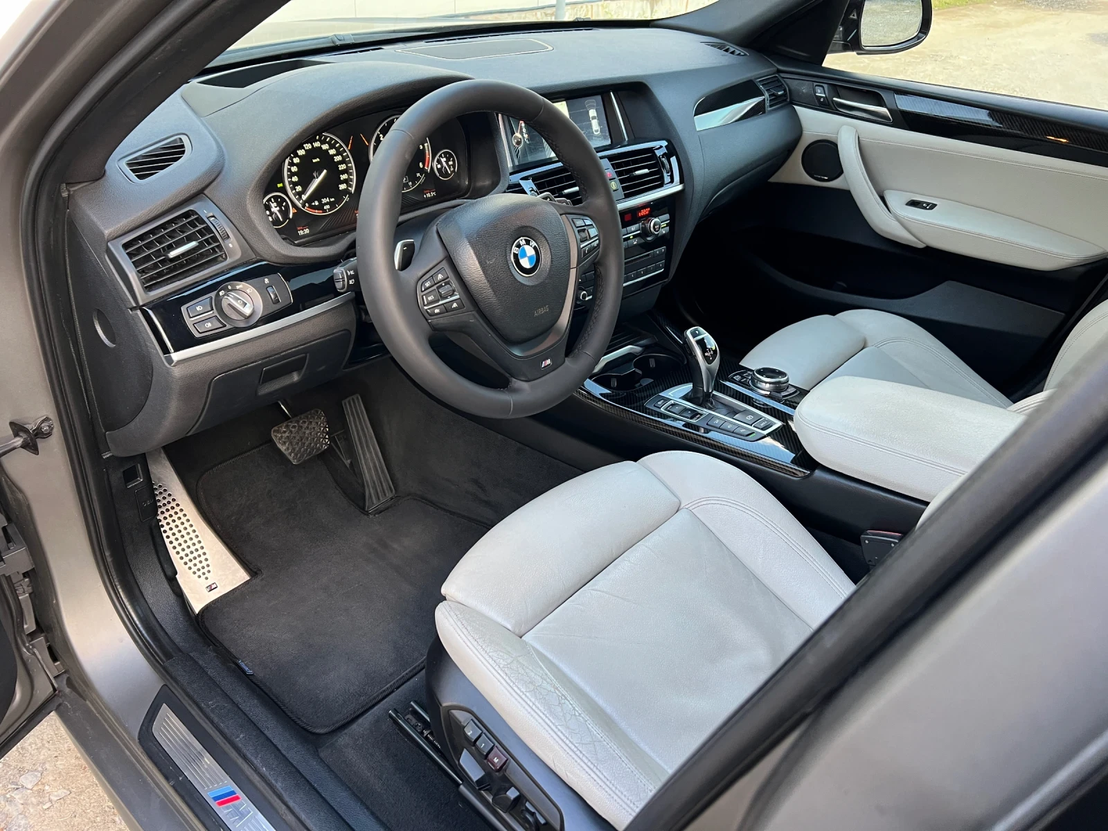 BMW X4 35xd M-pack/Head-up/Дистроник/360камери/Harman, снимка 10 - Автомобили и джипове - 53987683