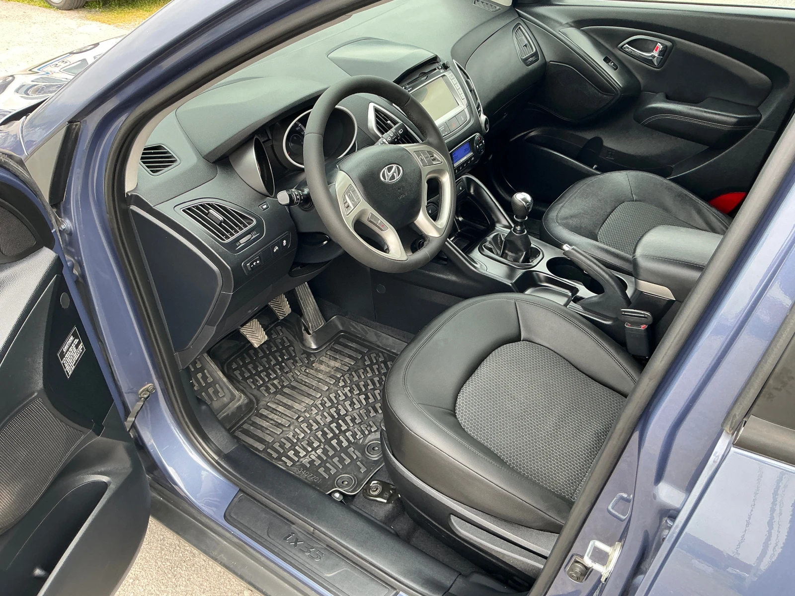 Hyundai IX35 1.7 CRDI, снимка 13 - Автомобили и джипове - 54220157
