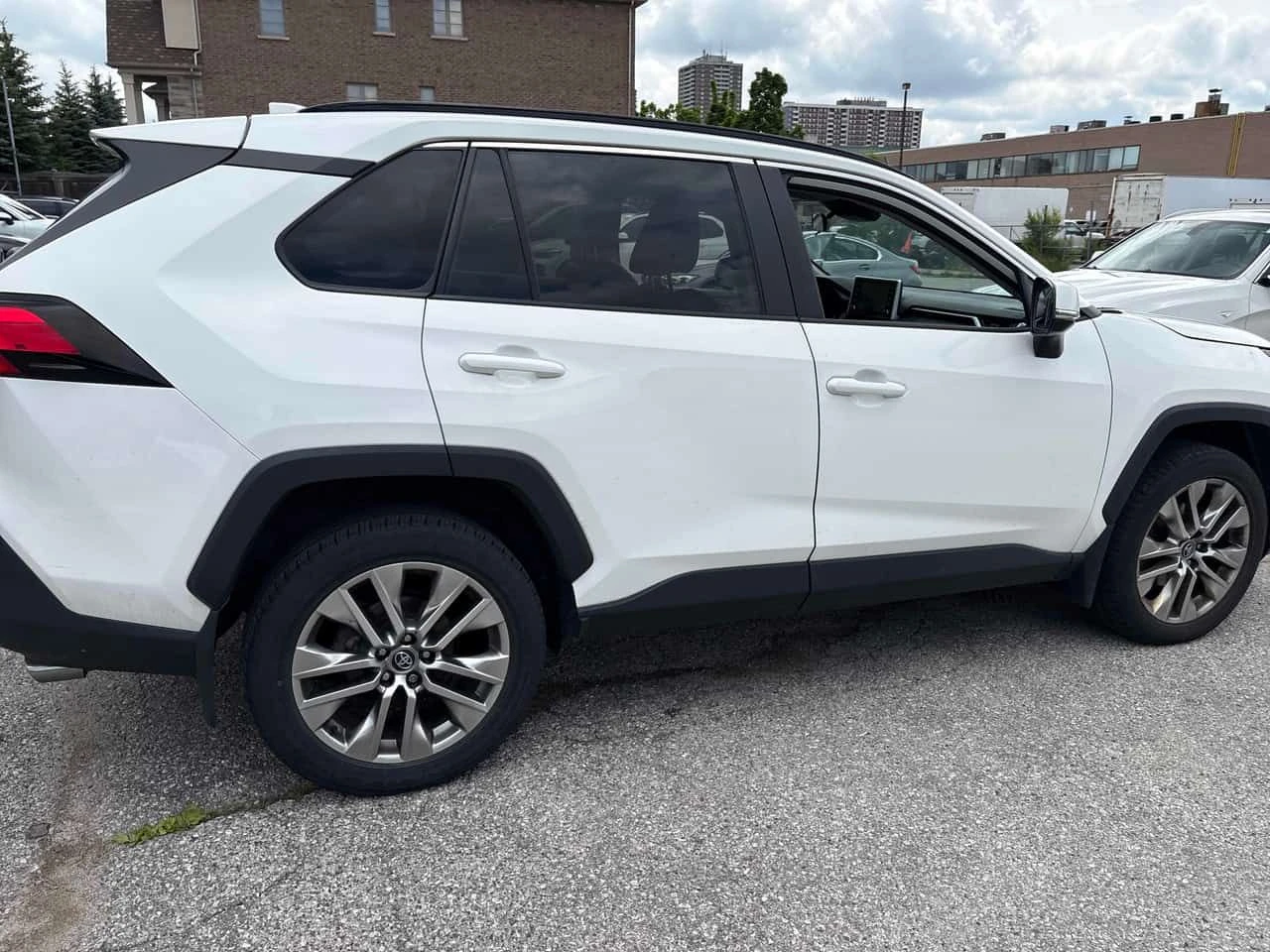 Toyota Rav4 * ПРЕДСТАВИТЕЛСТВО * CARFAX * АВТОКРЕДИТ, снимка 3 - Автомобили и джипове - 54996060