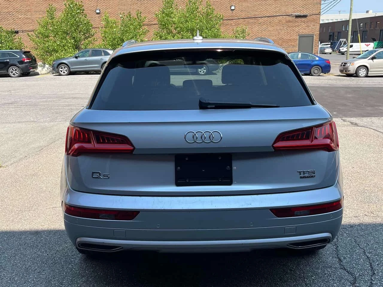 Audi Q5 * Progressiv * CARFAX * БЕЗ ПЪРВОНАЧАЛНА ВНОСКА, снимка 4 - Автомобили и джипове - 55797704