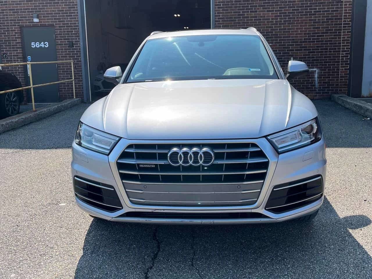Audi Q5 * Progressiv * CARFAX * БЕЗ ПЪРВОНАЧАЛНА ВНОСКА, снимка 6 - Автомобили и джипове - 55797704