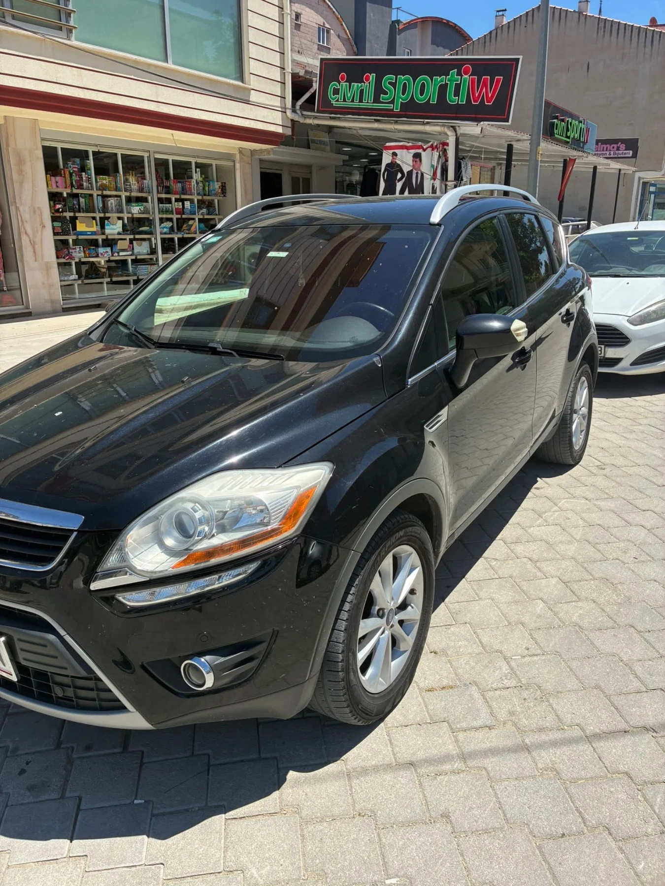 Ford Kuga Ford Kuga 2.0TDCi/140p.s-Automatic/Titanium, снимка 2 - Автомобили и джипове - 55833460