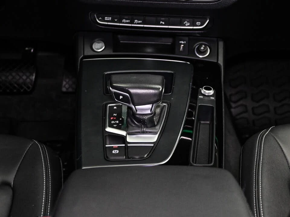 Audi Q5 Komfort 45 TFSI | Distronic | BLACK OPTICS, снимка 17 - Автомобили и джипове - 56151271