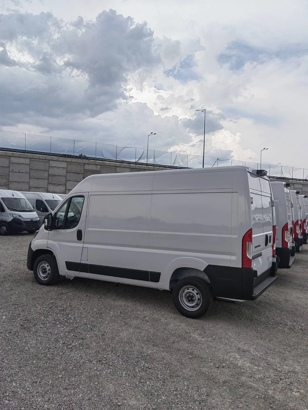 Fiat Ducato DUCATO L2H2 11, 5куб. м. 2. 2 BlueHDI 140 MT - изображение 5