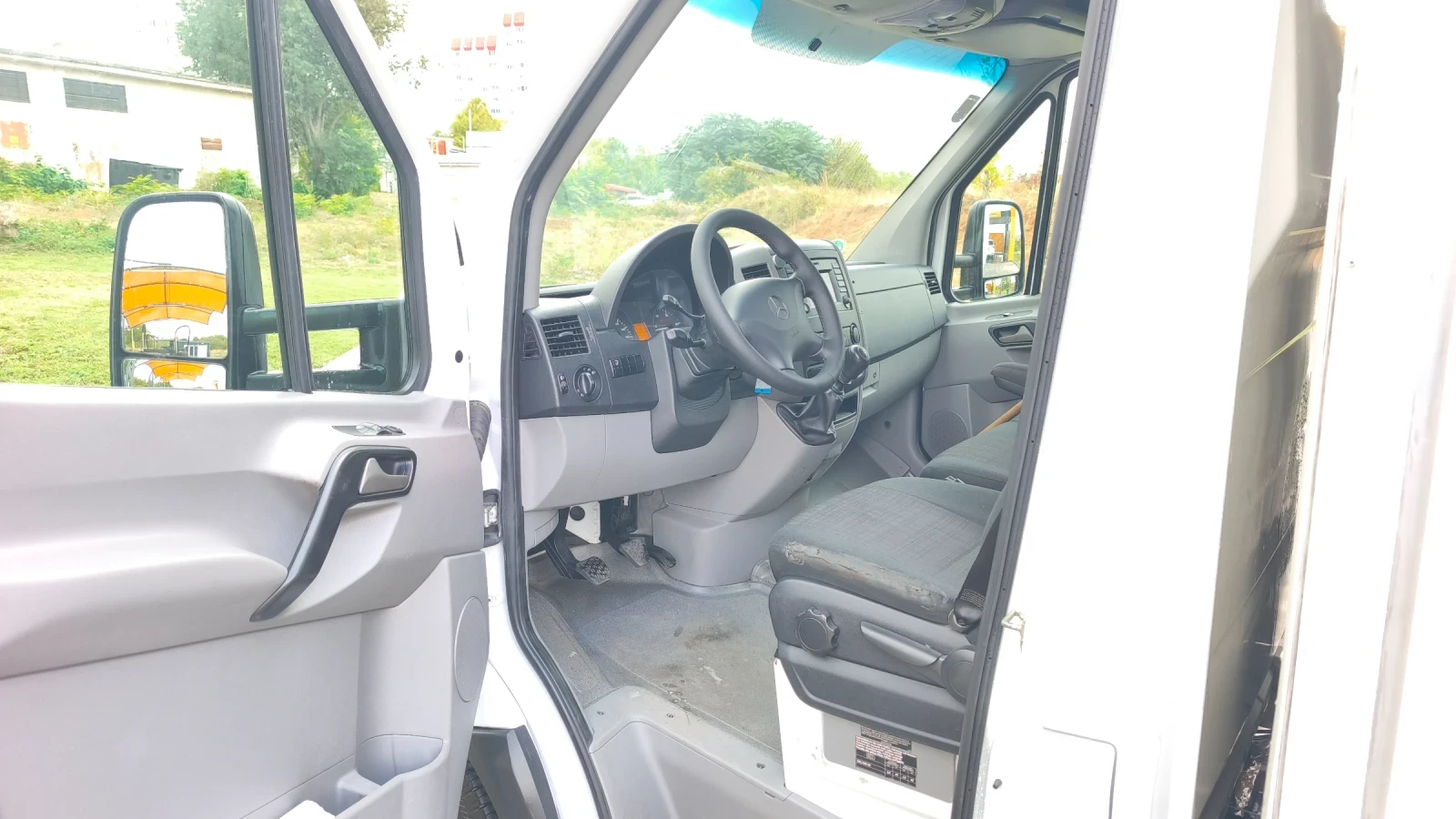Mercedes-Benz Sprinter 319 3.0 CDI V6 190кс ШВЕЙЦАРСКИ ОТЛИЧЕН  - изображение 9