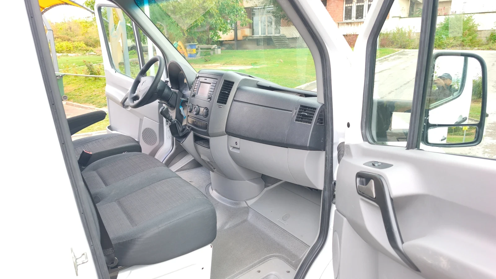 Mercedes-Benz Sprinter 319 3.0 CDI V6 190кс ШВЕЙЦАРСКИ ОТЛИЧЕН  - изображение 10
