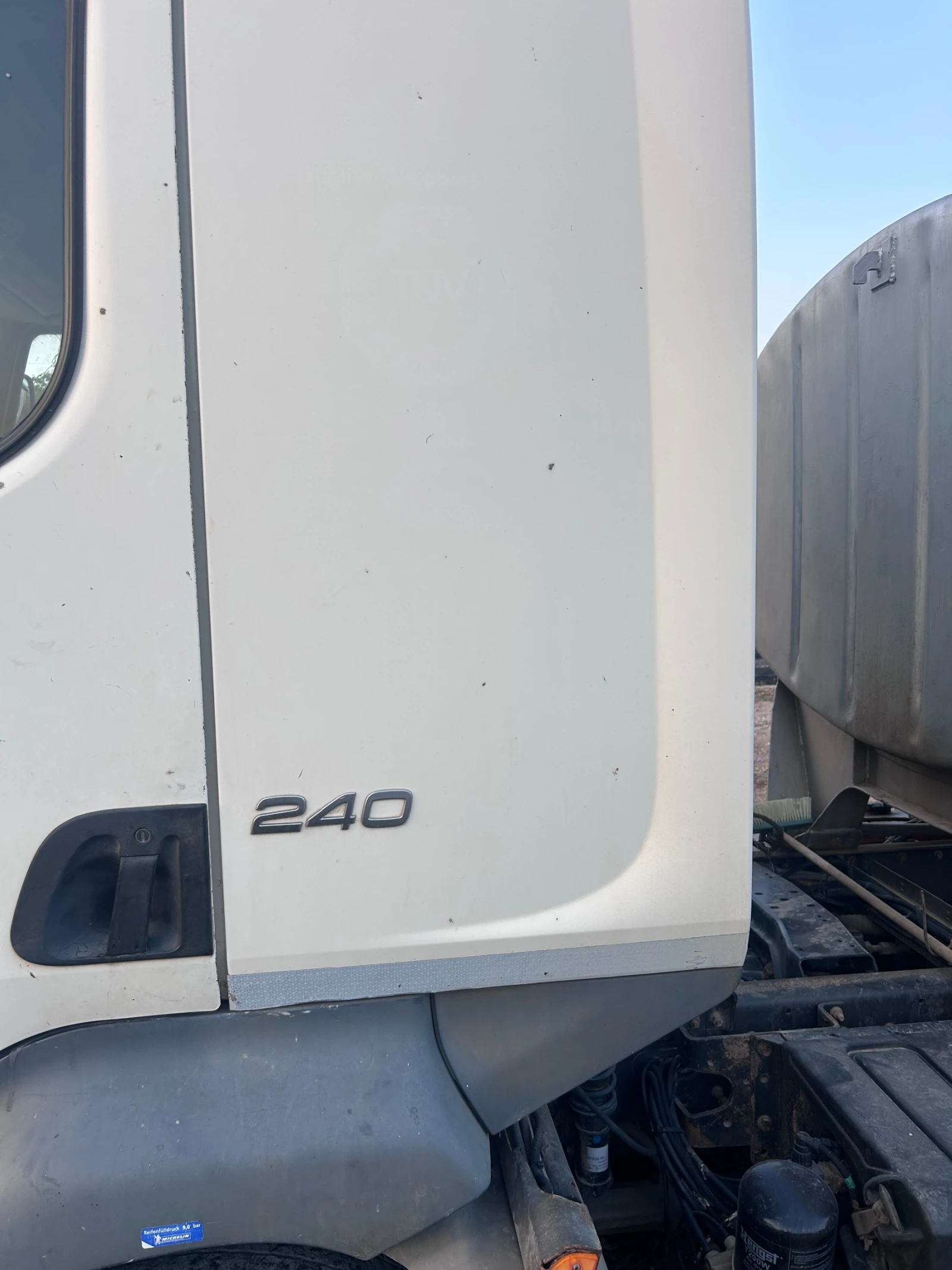 Volvo Fl, снимка 4 - Камиони - 55756408