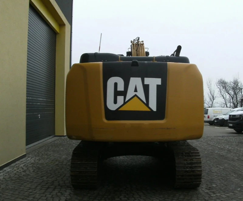 Багер Cat 323ELN, снимка 5 - Индустриална техника - 53347721