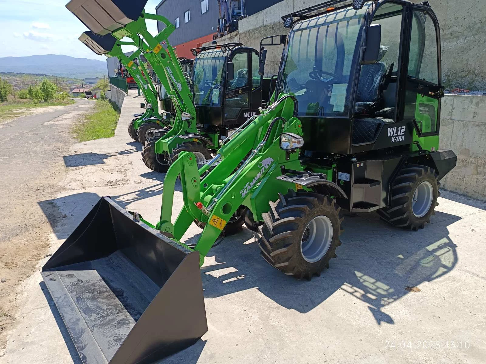 Телескопични товарачи Komatsu МАМУТ X -TRA - изображение 7